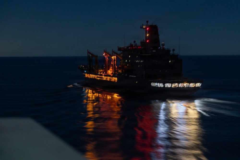 11th MEU Marines &amp; Sailors Conduct a Replenishment at Sea