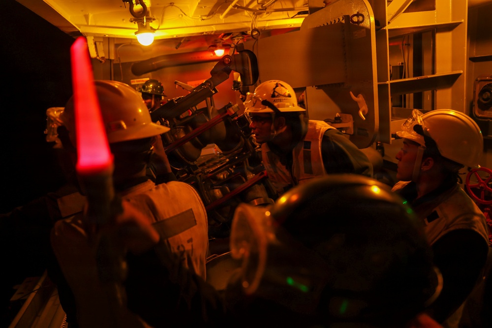 11th MEU Marines &amp; Sailors Conduct a Replenishment at Sea