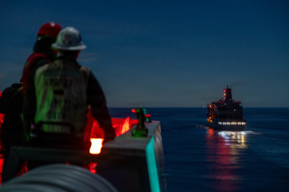 11th MEU Marines &amp; Sailors Conduct a Replenishment at Sea