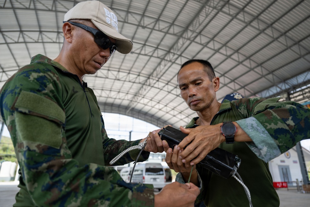 U.S. Navy and Royal Thai Navy EOD technicians build FMR charges during Cobra Gold 2026