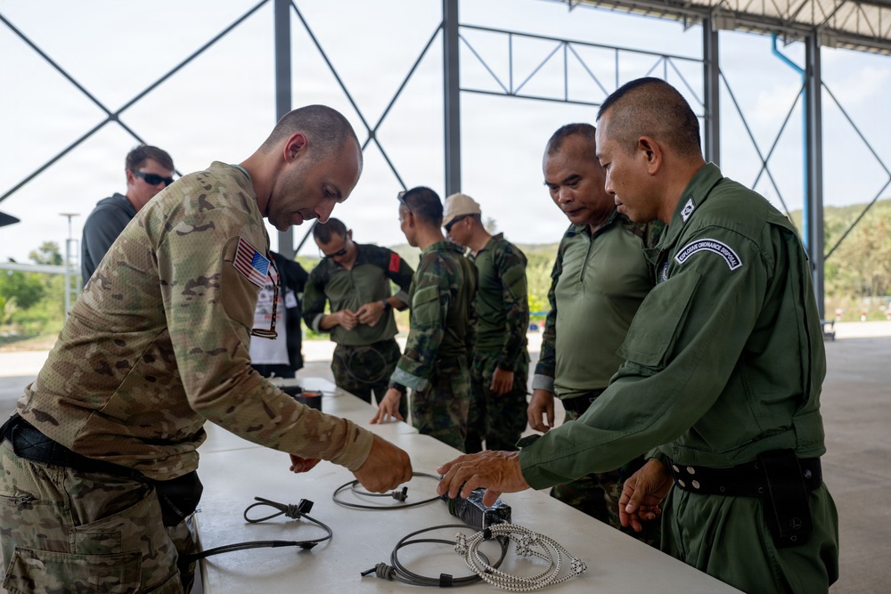 U.S. Navy and Royal Thai Navy EOD technicians build FMR charges during Cobra Gold 2026