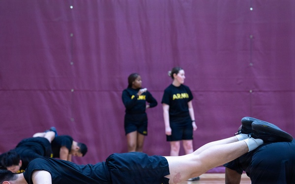 HHC Soldiers conduct CPT physical training at Camp Humphreys