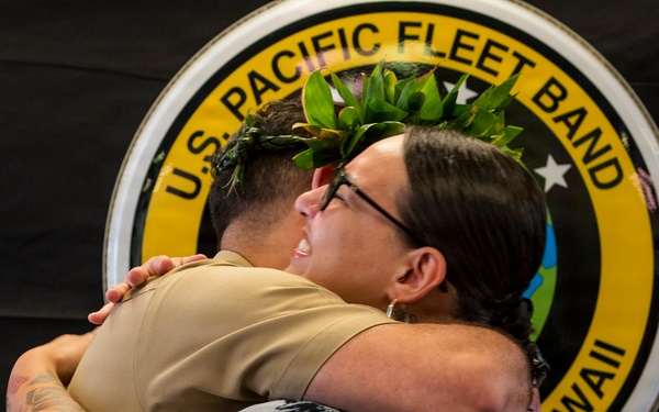 MU2 Manuel Hartman Promotion