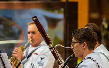 "Tradewinds" Woodwind Quintet Performs at International Marketplace