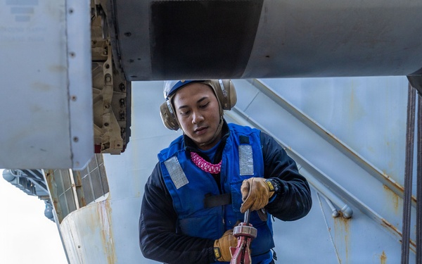 Daily Operations Aboard USS George H.W. Bush (CVN 77)