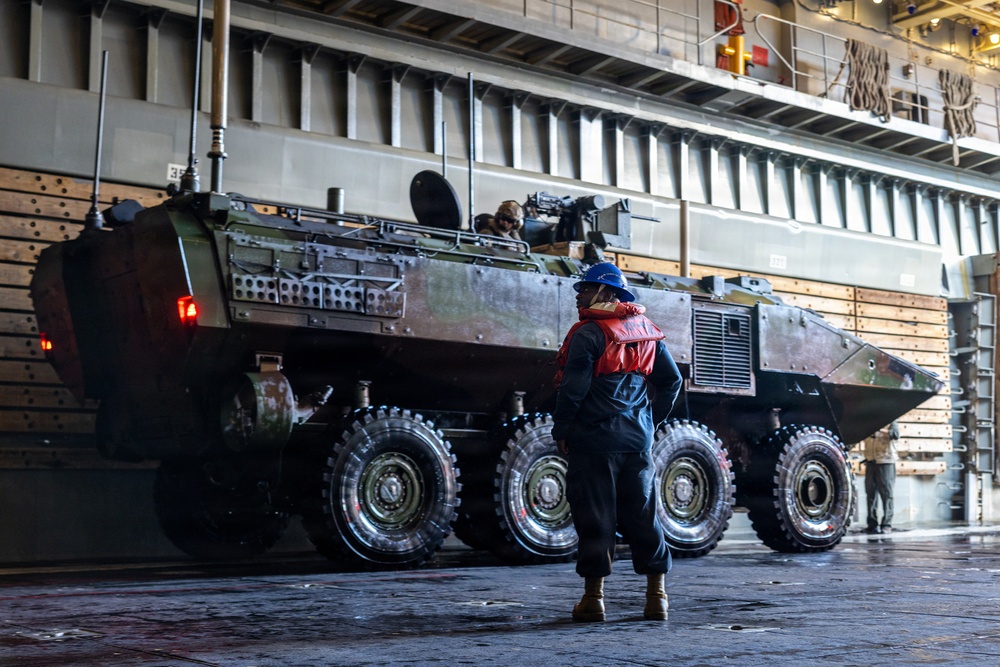 11th MEU Marines, Sailors Conduct Well-Deck Operations Aboard USS Comstock