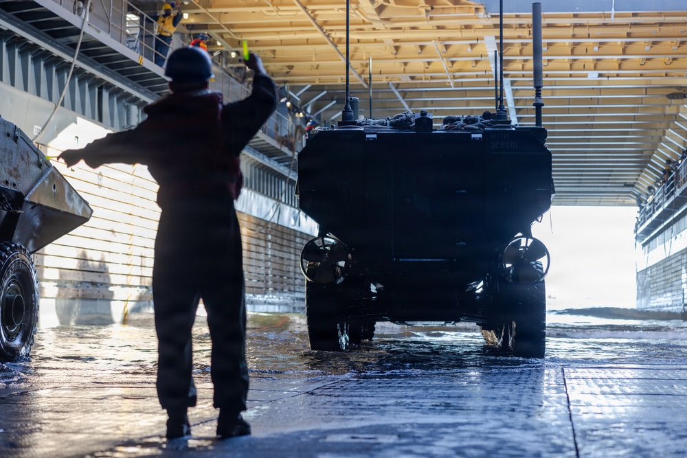 11th MEU Marines, Sailors Conduct Well-Deck Operations Aboard USS Comstock