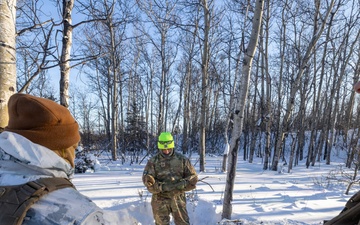 Arctic Resiliency Training: US Marines Learn Essential Survival Skills