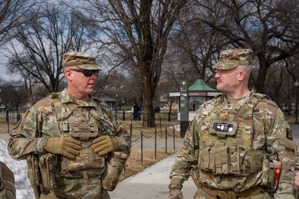 Mississippi National Guard Soldiers patrol at the Lincoln Memorial
