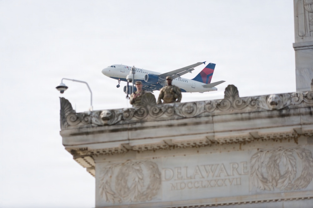 Mississippi National Guard Soldiers patrol at the Lincoln Memorial