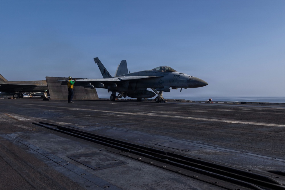USS Abraham Lincoln Conducts Operations in Support of Operation Epic Fury