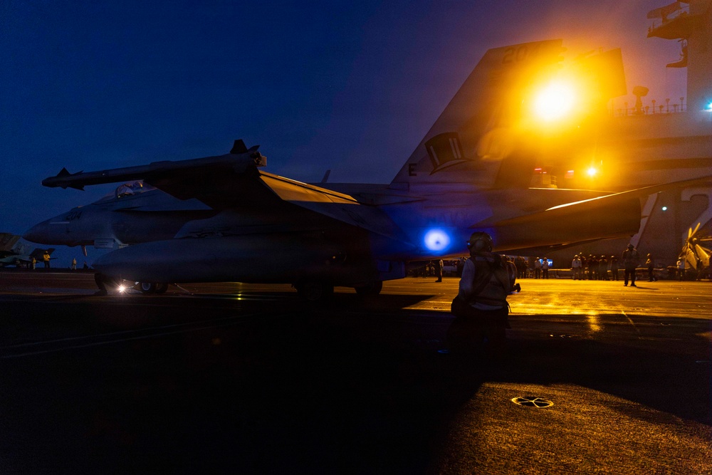 USS Abraham Lincoln (CVN 72) Conducts Flight Operations