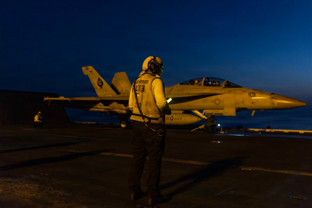 USS Abraham Lincoln (CVN 72) Conducts Flight Operations