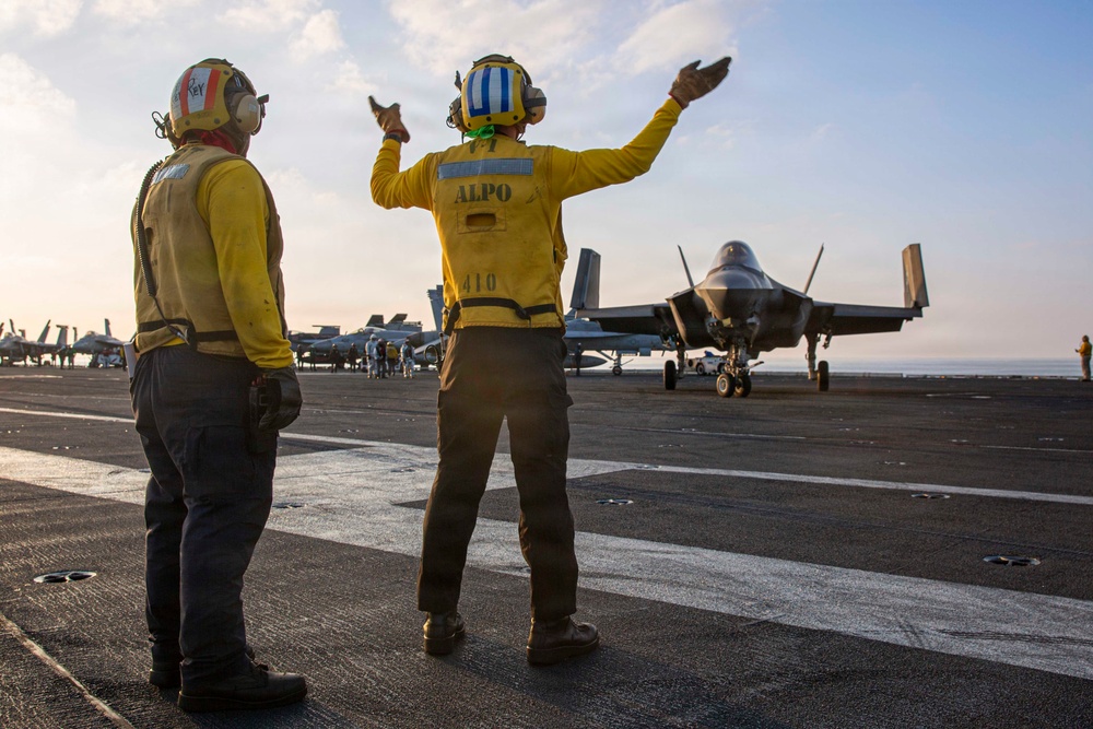 USS Abraham Lincoln Conducts Operations in Support of Operation Epic Fury