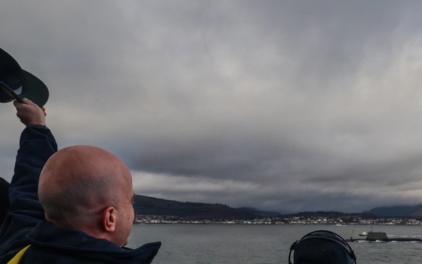 USS Paul Ignatius (DDG 117) transits through the waterways of His Majesty’s Naval Base Clyde, Scotland