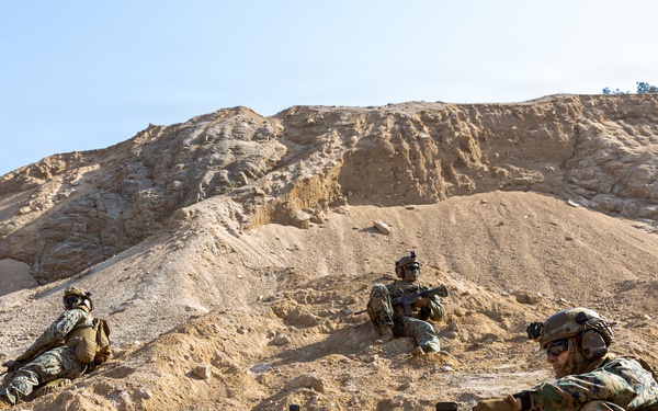 U.S. Marines with 12th LCT Execute a CALFEX