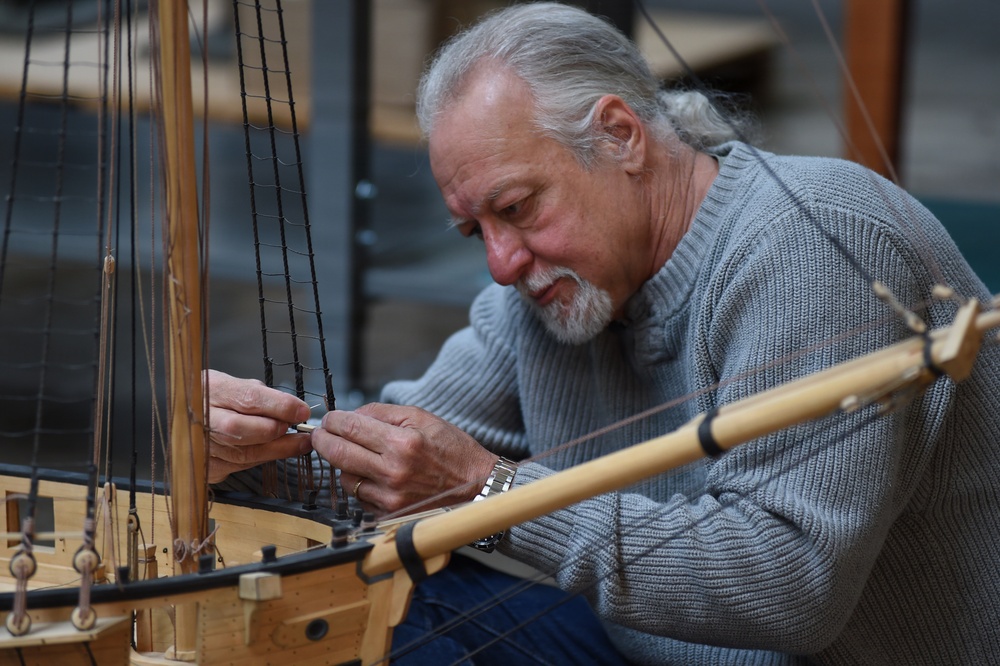 Royal Savage Model Delivery