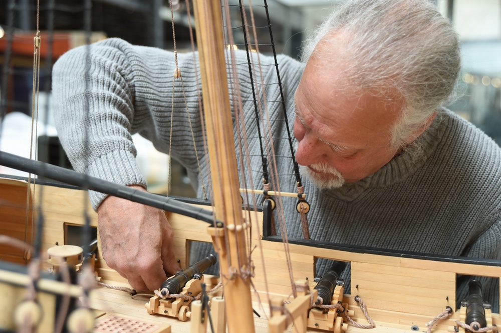 Royal Savage Model Delivery