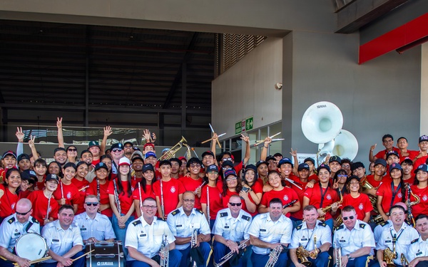 Aguadulce, Panama, Tour Firmeza: Band Performances