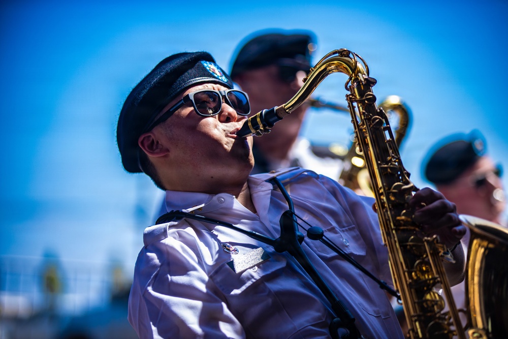 Aguadulce, Panama, Tour Firmeza: Band Performances