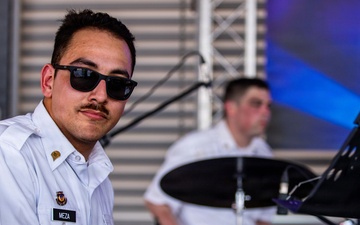 Aguadulce, Panama, Tour Firmeza: Band Performances