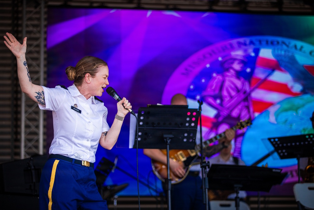 Aguadulce, Panama, Tour Firmeza: Band Performances