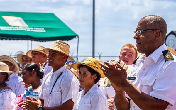 Aguadulce, Panama, Tour Firmeza: Band Performances