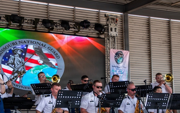 Aguadulce, Panama, Tour Firmeza: Band Performances