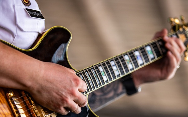 Aguadulce, Panama, Tour Firmeza: Band Performances