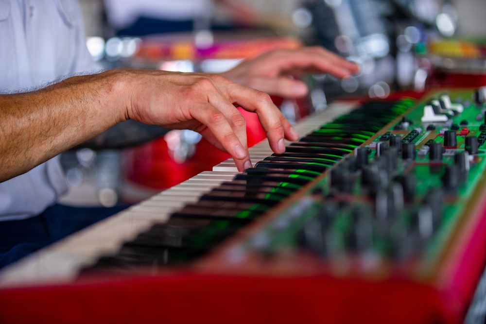 Aguadulce, Panama, Tour Firmeza: Band Performances