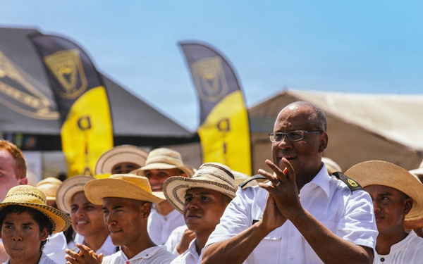 Aguadulce, Panama, Tour Firmeza: Band Performances