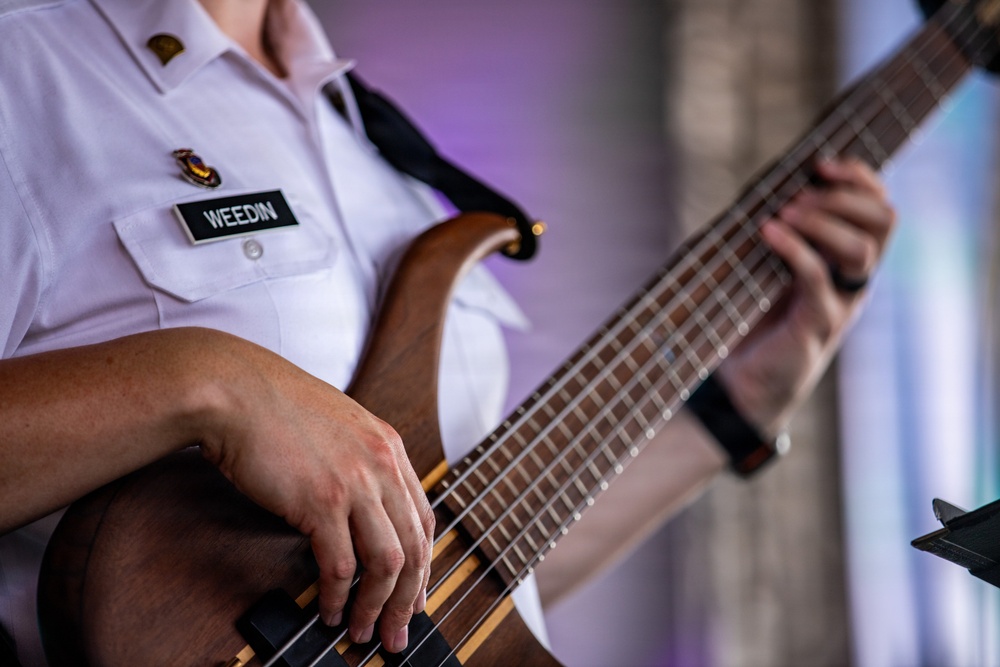 Aguadulce, Panama, Tour Firmeza: Band Performances