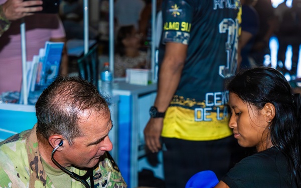 Aguadulce, Panama, Tour Firmeza: Army Booths