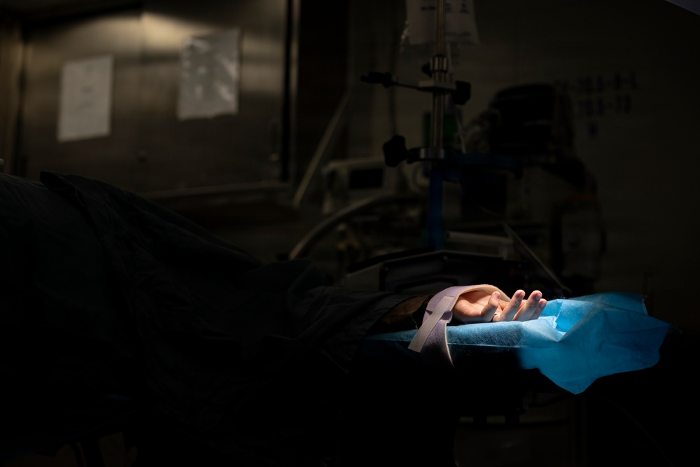 11th MEU Marines, Sailors Conduct Simulated Mass Casualty Exercises Aboard USS Boxer