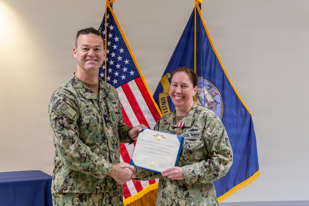 Cmdr. Amanda Jones ends NAVSUP WSS tour