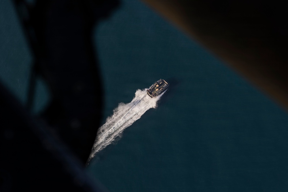 11th MEU Marines, Sailors Conduct Ship-to-shore Operations