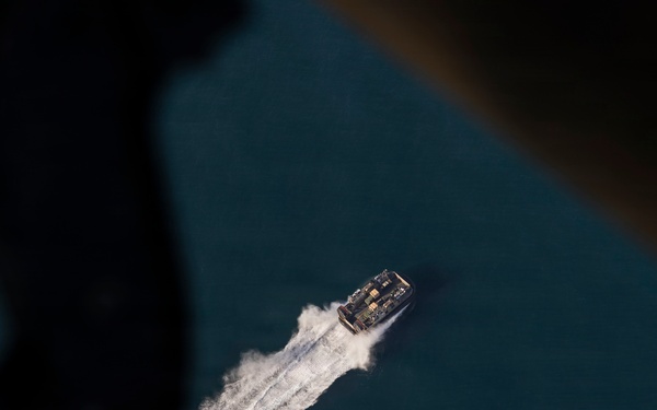 11th MEU Marines, Sailors Conduct Ship-to-shore Operations