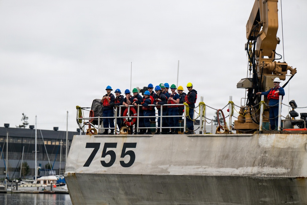 Coast Guard Cutter Munro crew returns home after 119-day, multi-mission patrol