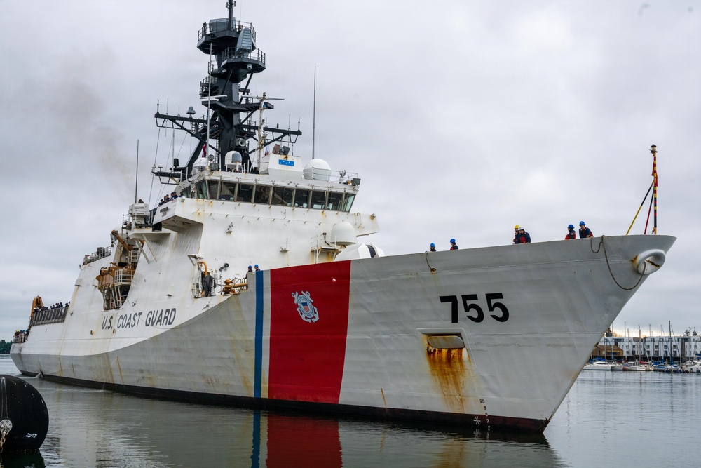 Coast Guard Cutter Munro crew returns home after 119-day, multi-mission patrol