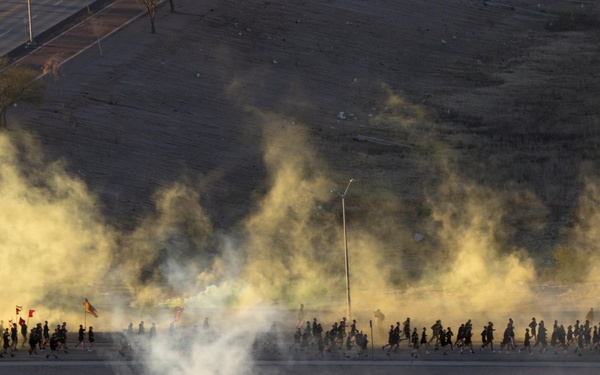 Combat Aviation Brigade, 1st Armored Division soars over division run