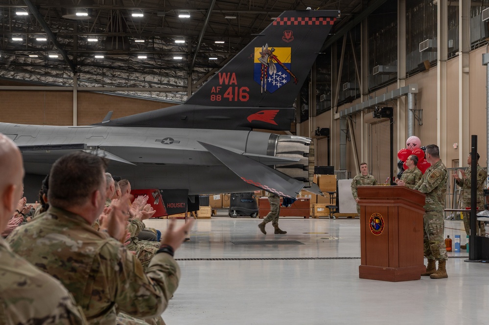 Tomahawk AMXS unveils new heritage tail in DDC ceremony