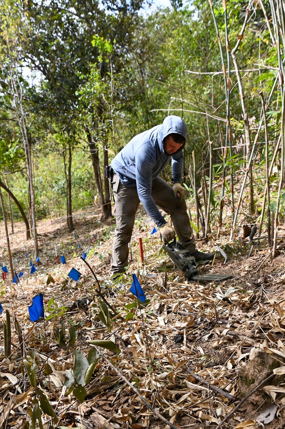 26-2LA Recovery Team 3 Begins Site Setup