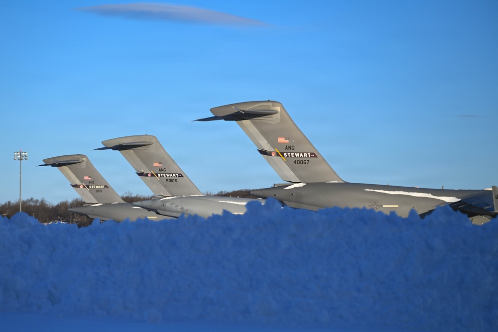 A snowy 105th flightline