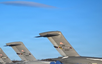 A snowy 105th flightline