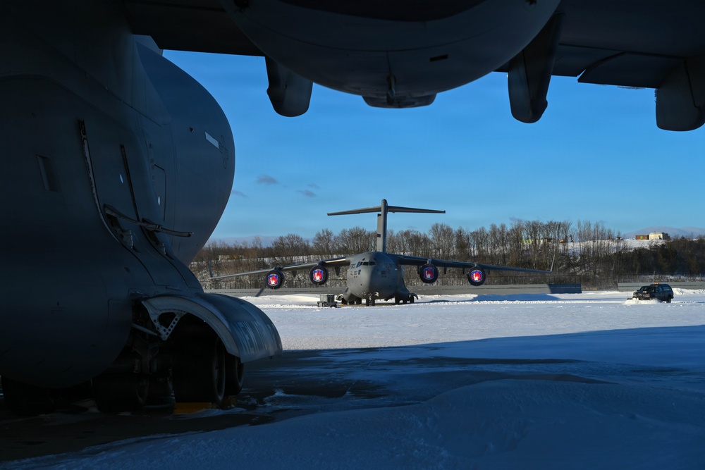 A snowy 105th flightline