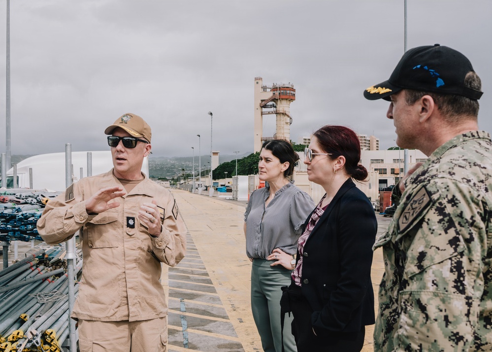 STAFFDEL Hart Visits USS Indiana (SSN 789)
