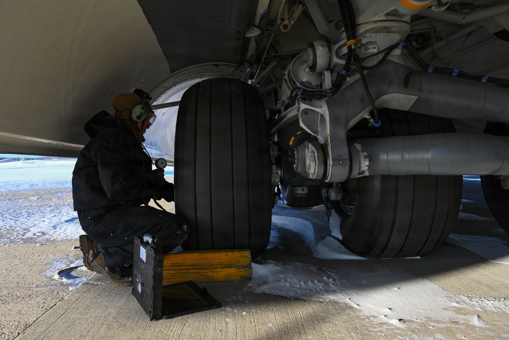 A snowy 105th flightline
