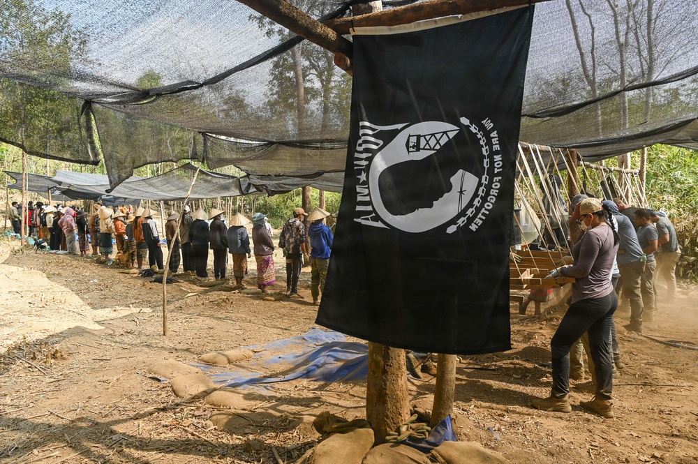 26-2LA Recovery Team 3 Continues Search