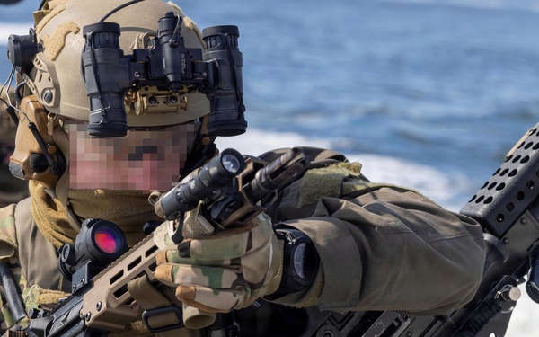 USCG MSRT-E conducts live-fire training at Cherry Point waterways