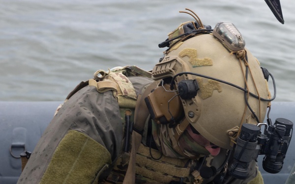 USCG MSRT-E conducts live-fire training at Cherry Point waterways